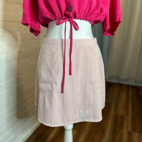 90s Seersucker Liz Tennis Athletic Tennis Skirt with Embroidered Tennis Rackets - Picture 6 of 9